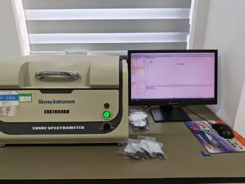 XRF spectrometer